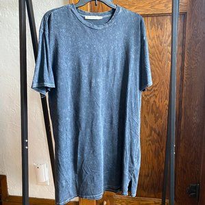 Cute Distressed Grey Women's Shirt/Dress - Sz M